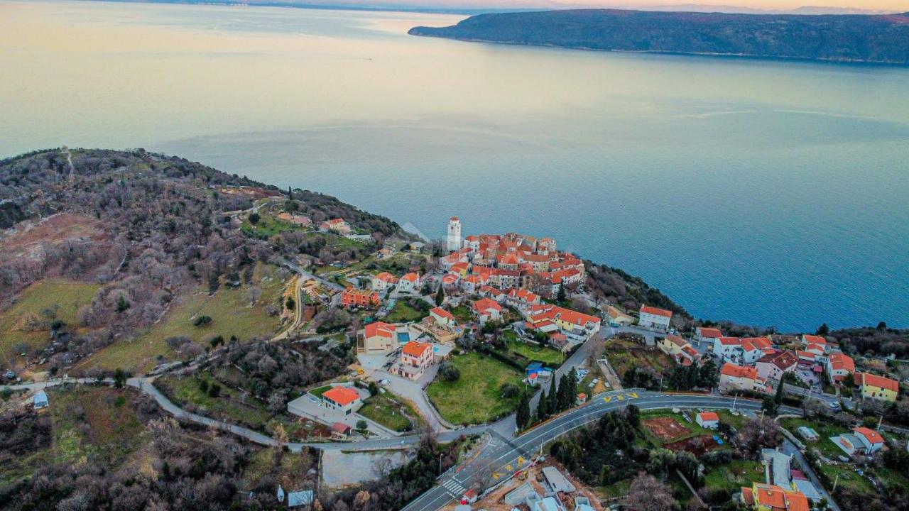 Apartmani Barbara Brseč Εξωτερικό φωτογραφία