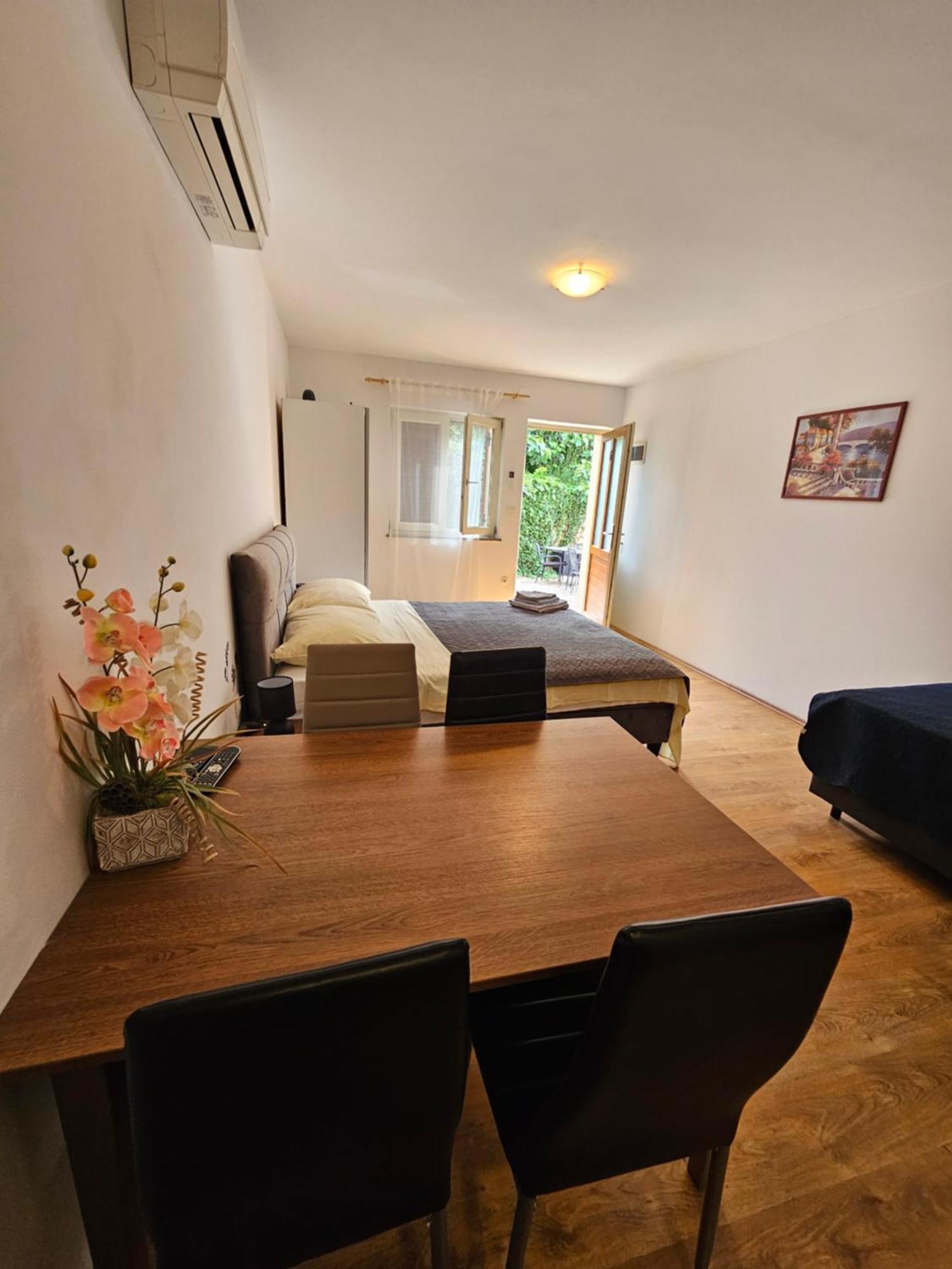 Apartmani Barbara Brseč Εξωτερικό φωτογραφία