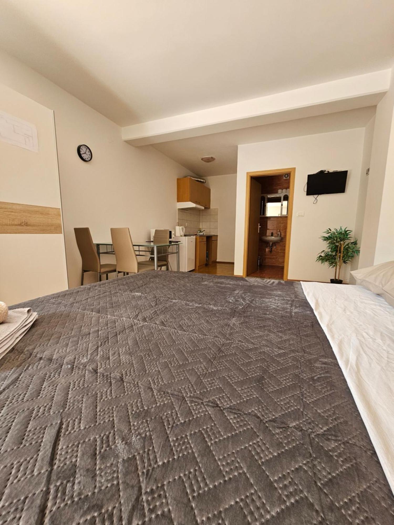 Apartmani Barbara Brseč Εξωτερικό φωτογραφία